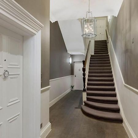 Wonderful Knightsbridge Apartment By Harrods 런던 외부 사진