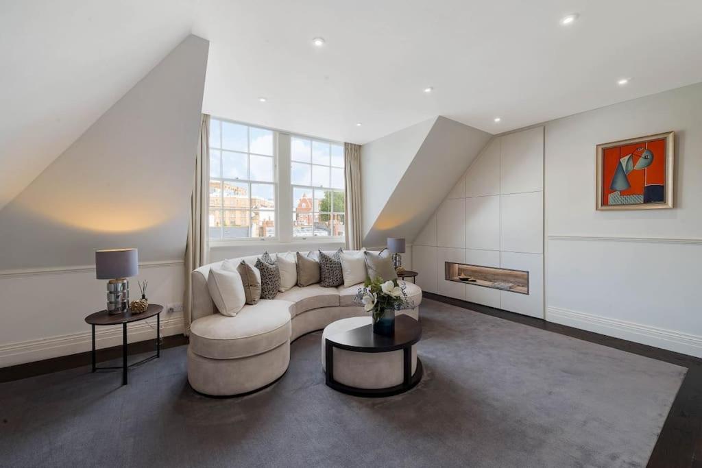 Wonderful Knightsbridge Apartment By Harrods 런던 외부 사진